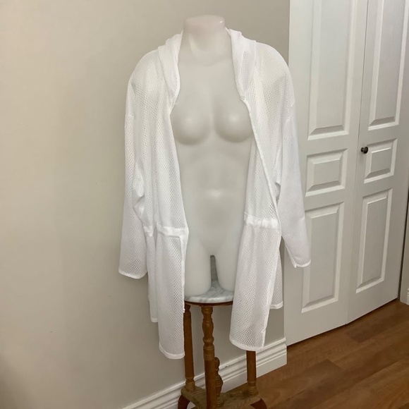 White Mesh Cover-up hoodie 1X-2X - Picture 2 of 4